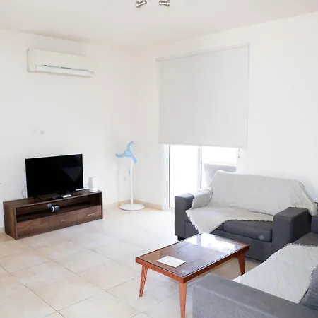 Agesilaos Seaview 33 *