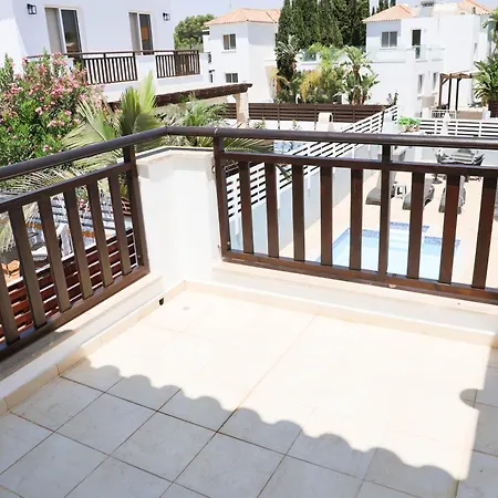 Agesilaos Seaview 33 וילה איה נאפה